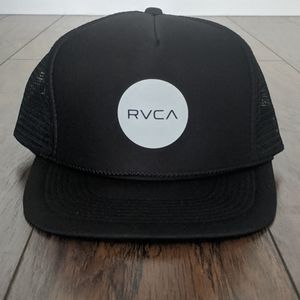 NWOT-RVCA black snapback trucker hat